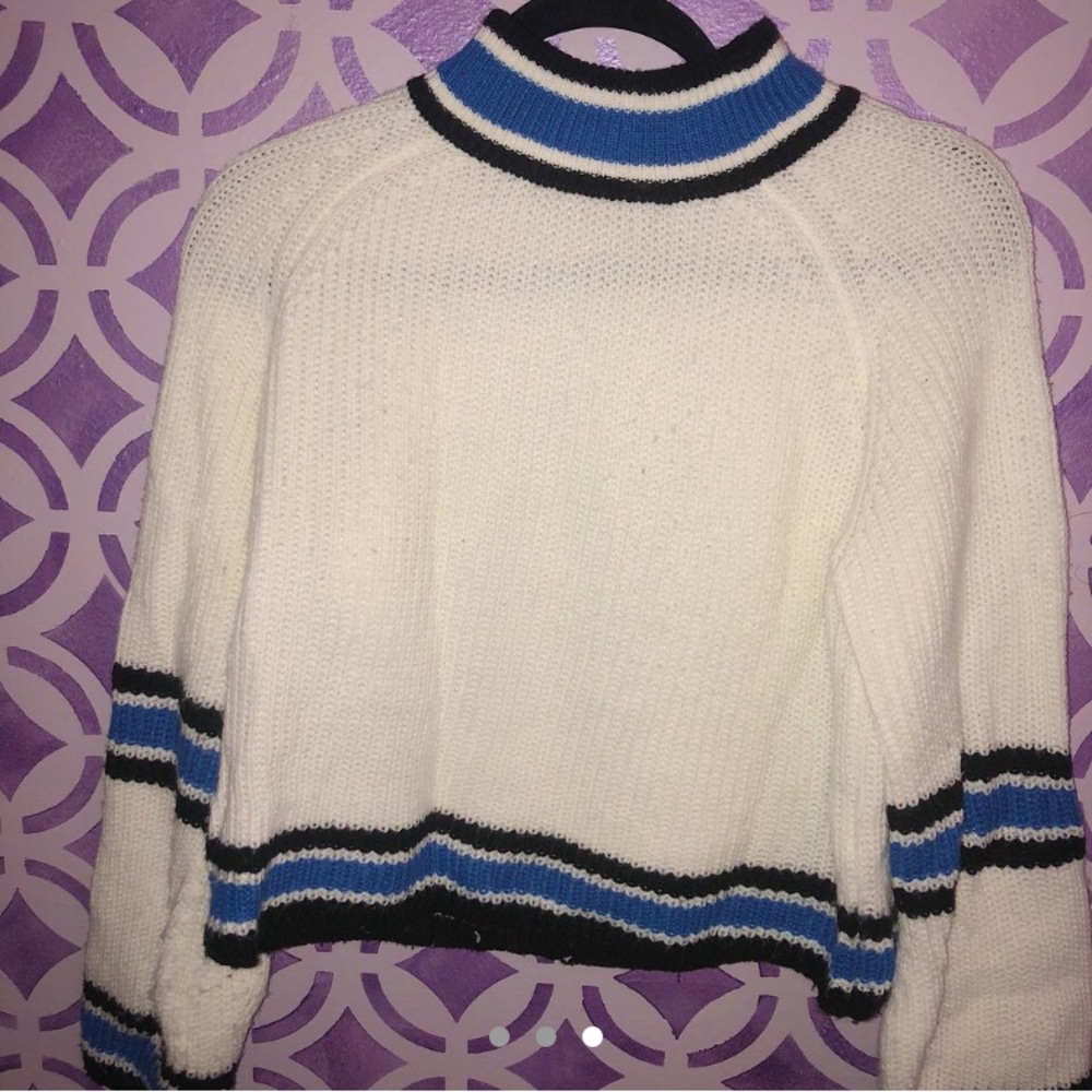 🦋UNIF X URBAN OUTFITTERS TURTLE NECK🦋